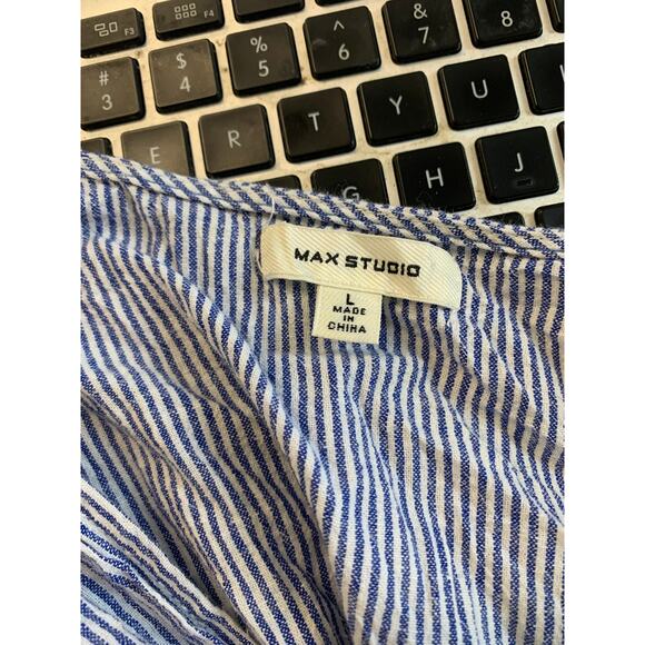 Max Studio Women's V Neck Striped Tie Waist Blouse Sleeveless Blue White Size L - Picture 3 of 5